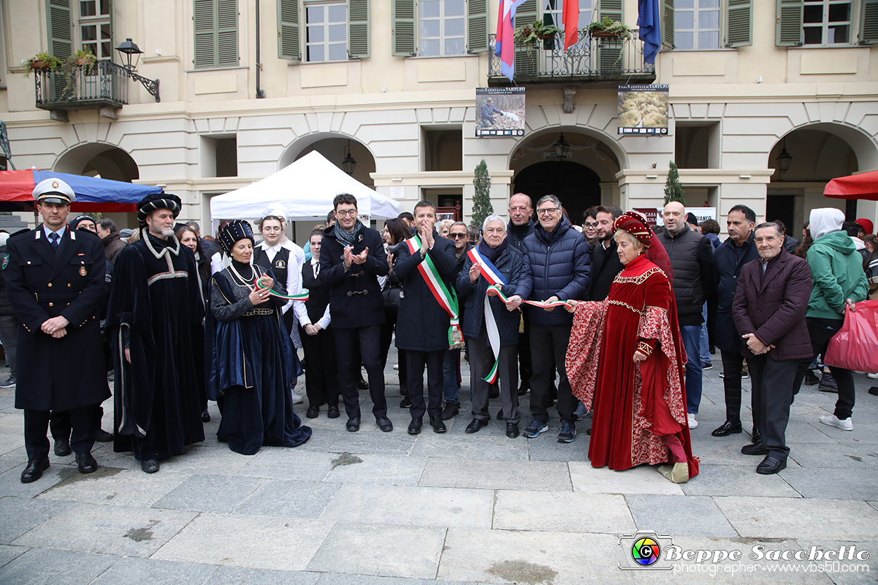 VBS_6886 - Fiera dei Santi - 12.ma Fiera Nazionale del Tartufo.jpg